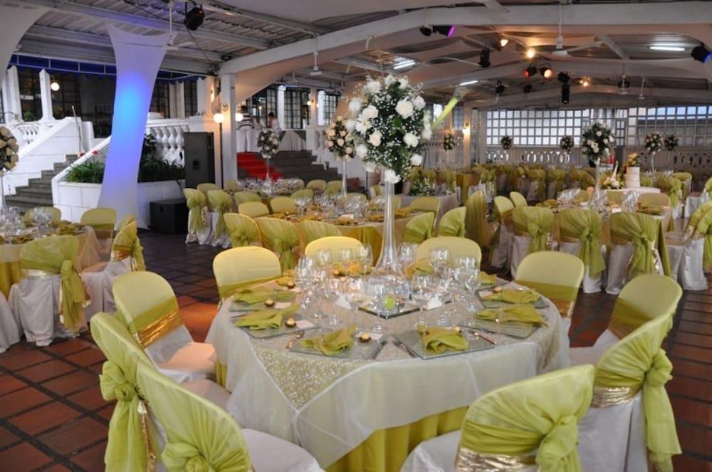בואנוונטורה Hotel Tequendama Inn Estacion מראה חיצוני תמונה