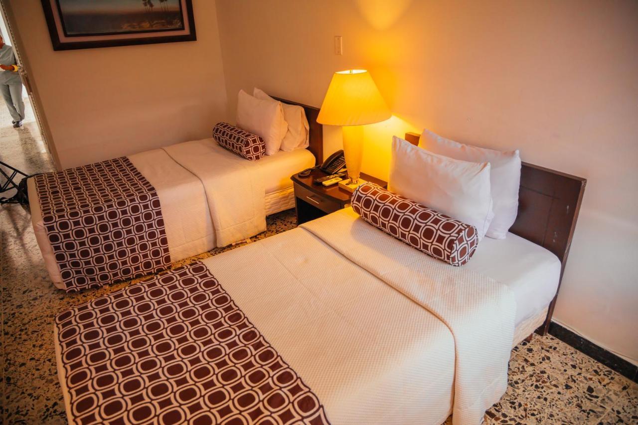 בואנוונטורה Hotel Tequendama Inn Estacion מראה חיצוני תמונה